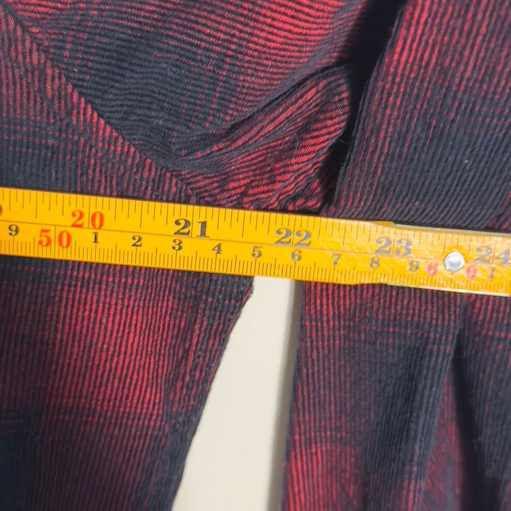 7 Diamonds Mens Large Corduroy Plaid Button Up Shirt Red Black - Picture 7 of 7